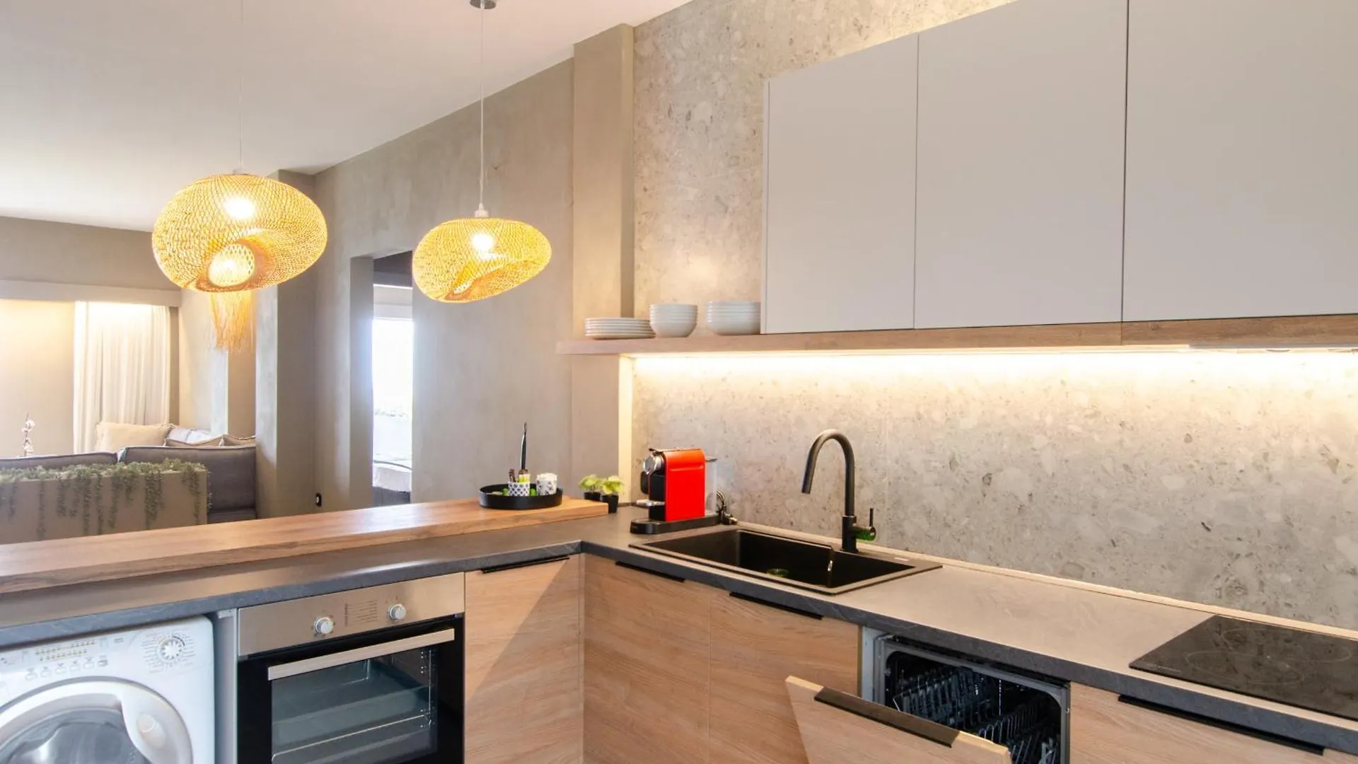 Holiday home Sea Front Elegant Apartment Kalandra