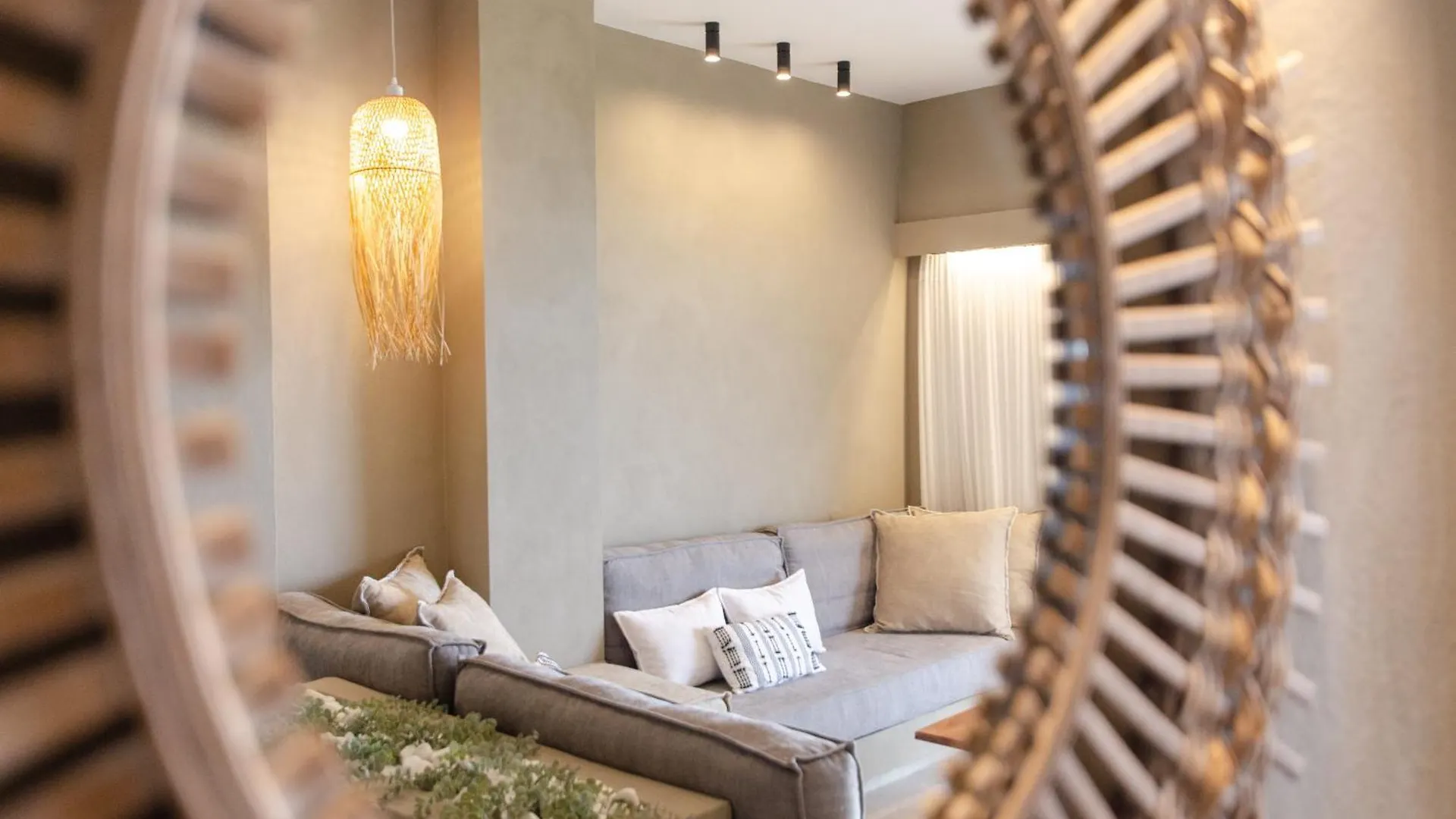 Sea Front Elegant Apartment Kalandra Holiday home